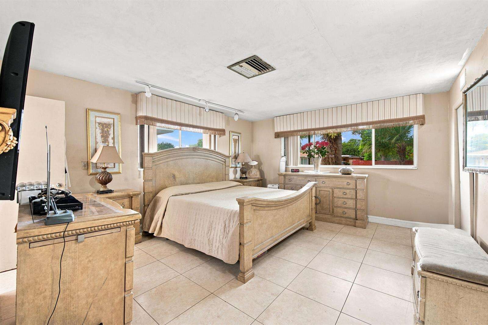 1000 Wyoming, Fort Lauderdale, FL 33312 - For Sale photo 11