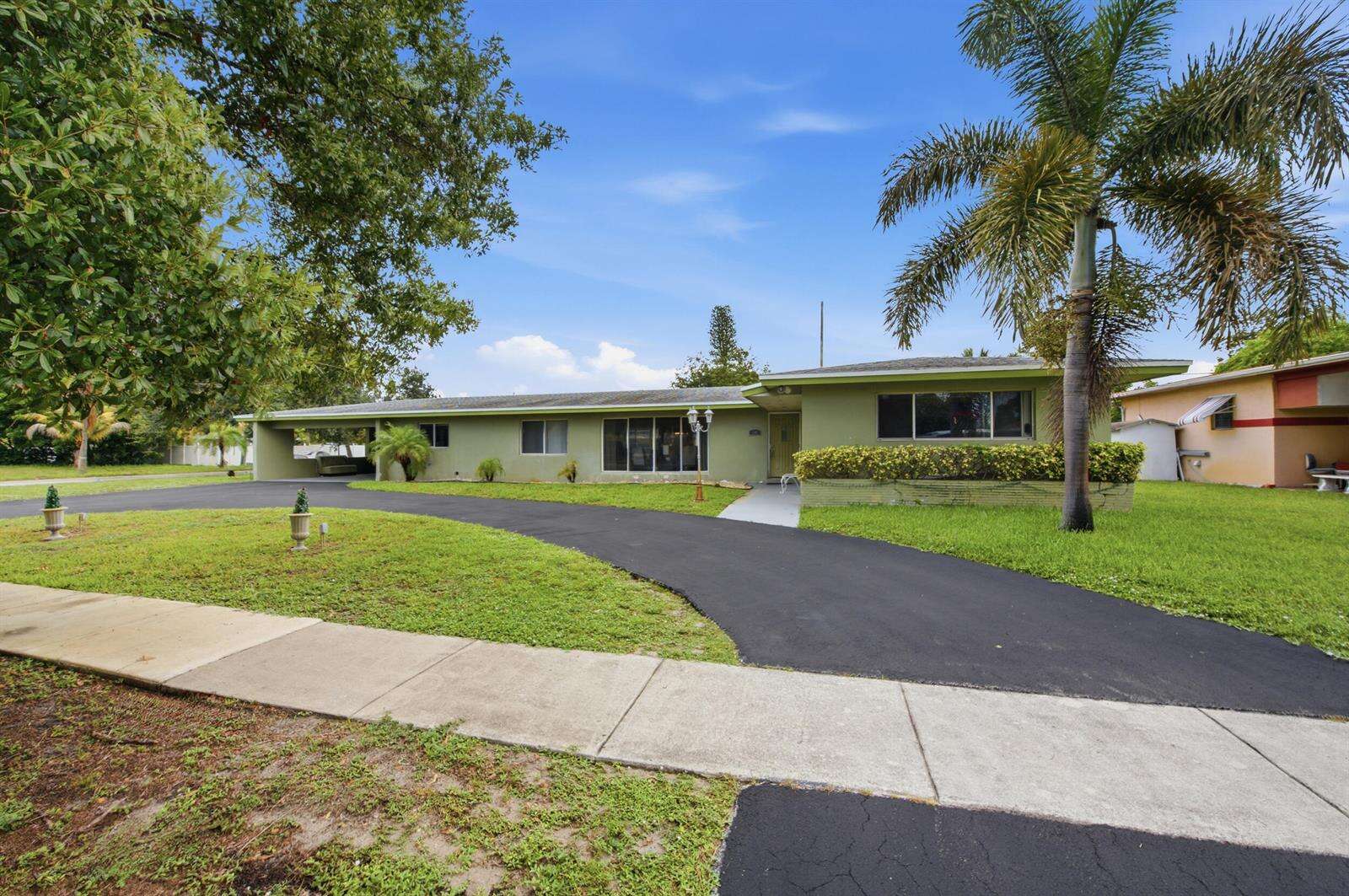 1000 Wyoming, Fort Lauderdale, FL 33312 - For Sale photo 3