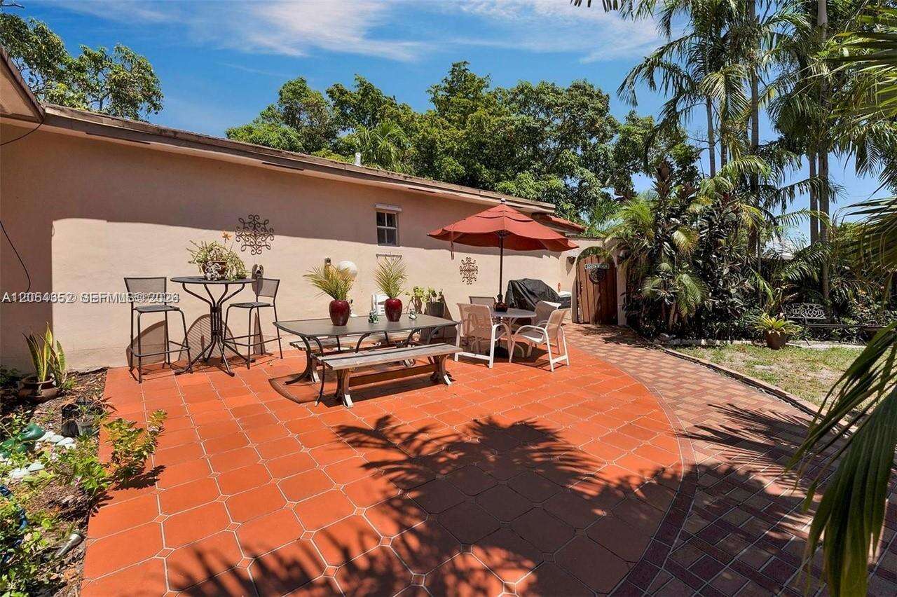 23 8th St, Hallandale Beach, FL 33009 - For Sale photo 17