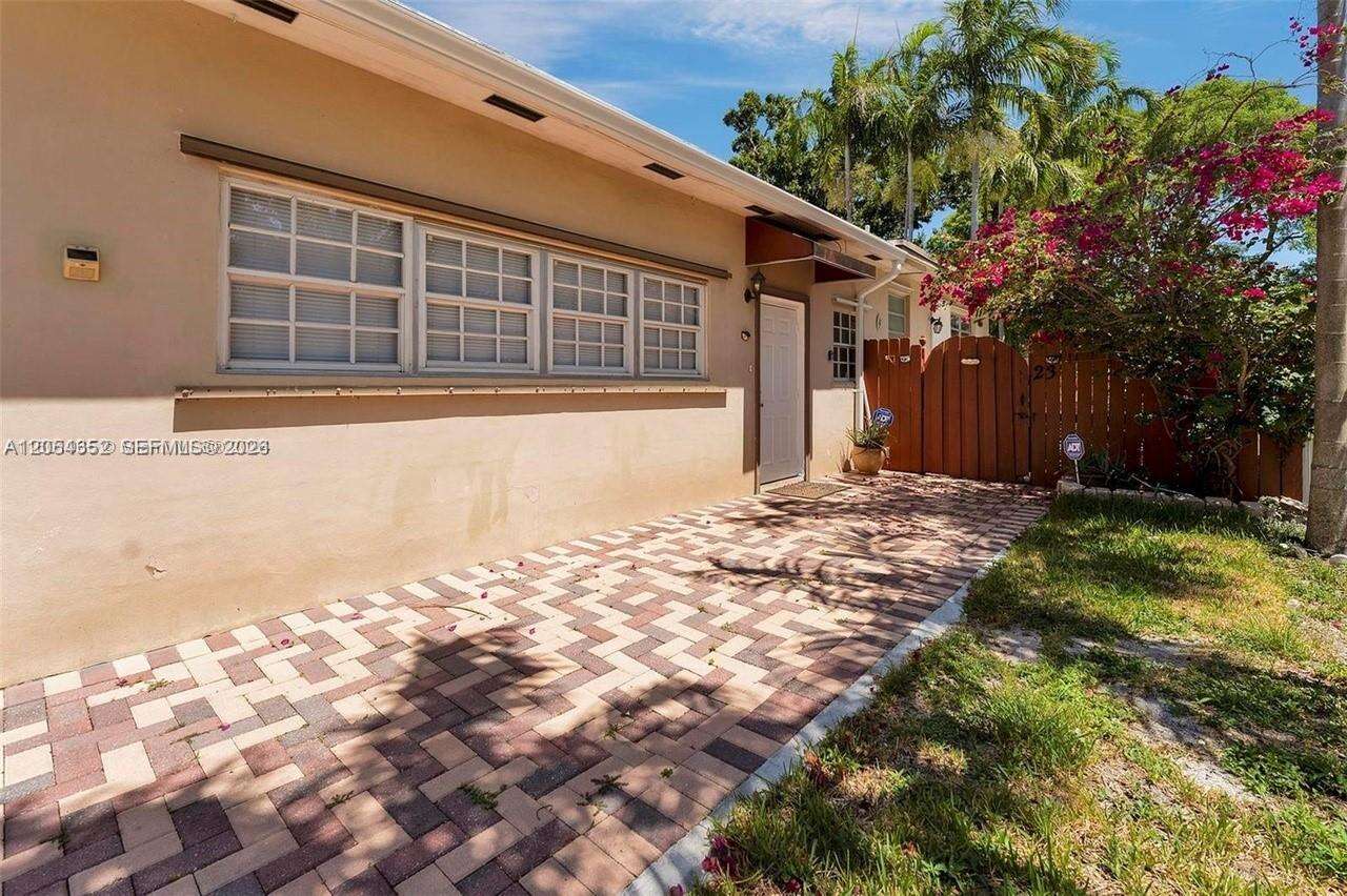 23 8th St, Hallandale Beach, FL 33009 - For Sale photo 3