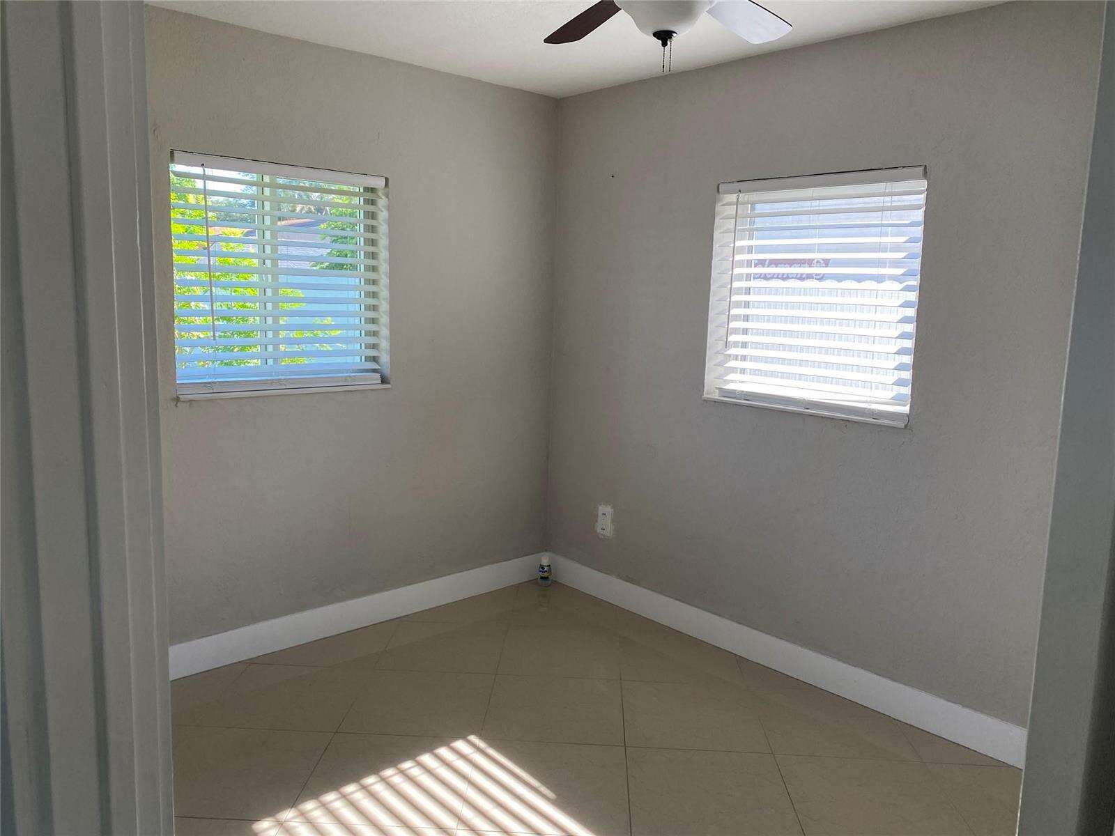 6325 Grant, Hollywood, FL 33024 - For Sale photo 6