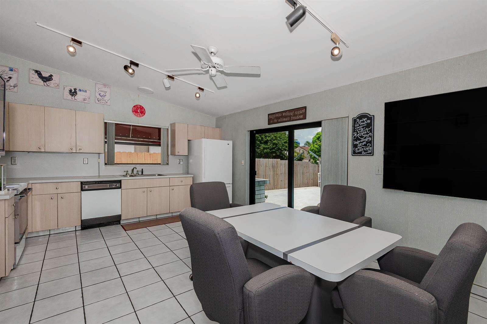2655 Coolidge, Hollywood, FL 33020 - For Sale photo 9