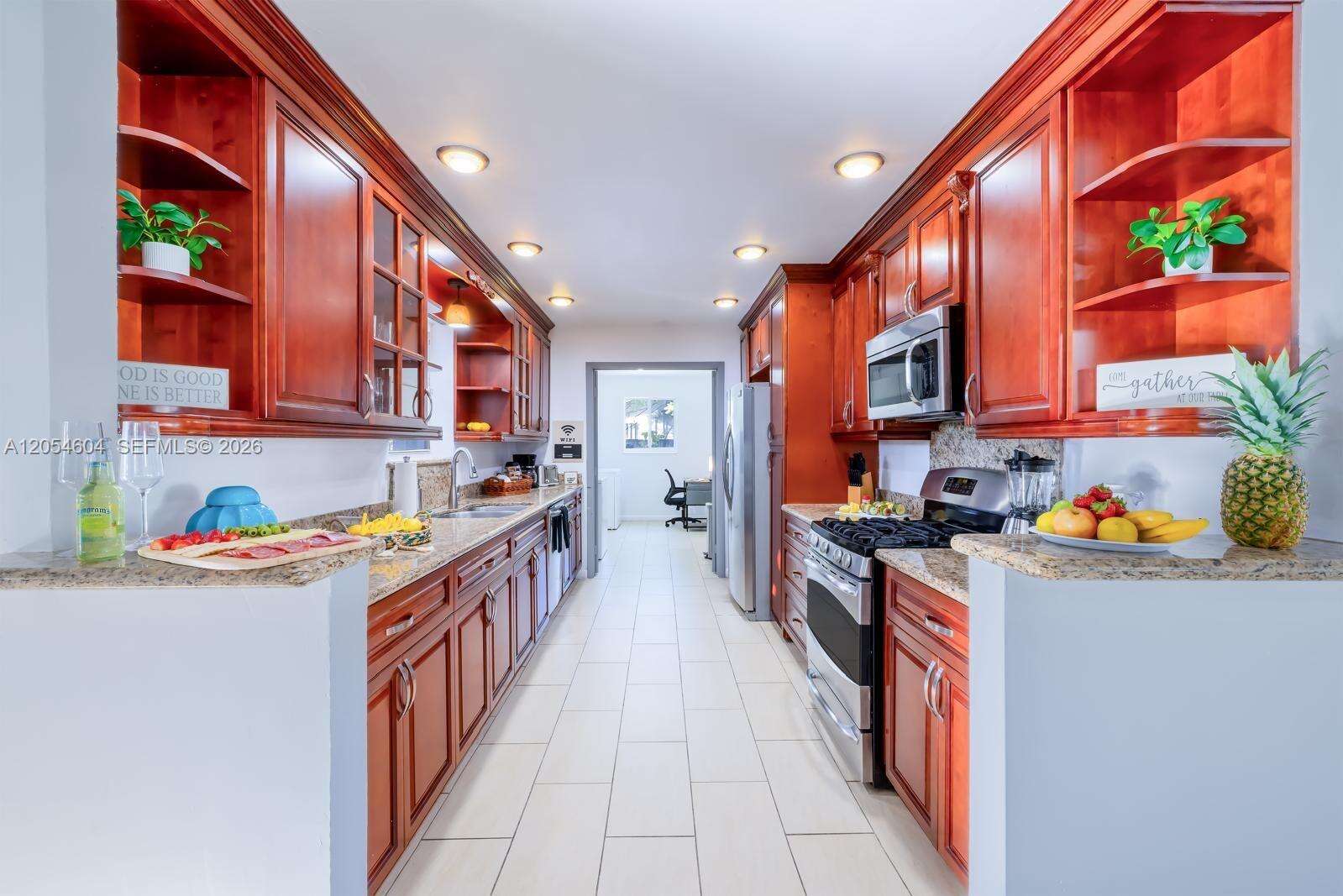 312 Luna Ct, Hollywood, FL 33021 - For Sale photo 14