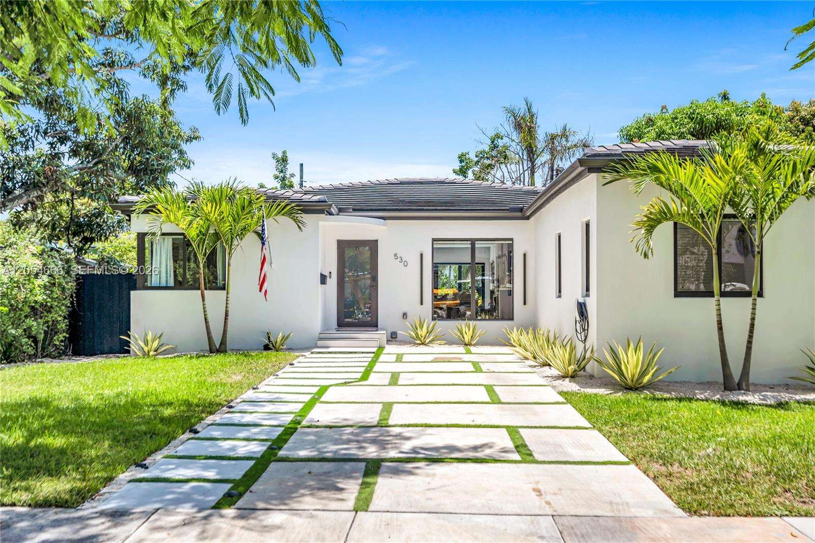 530 18th Ter, Miami, FL 33129 - For Sale photo 1
