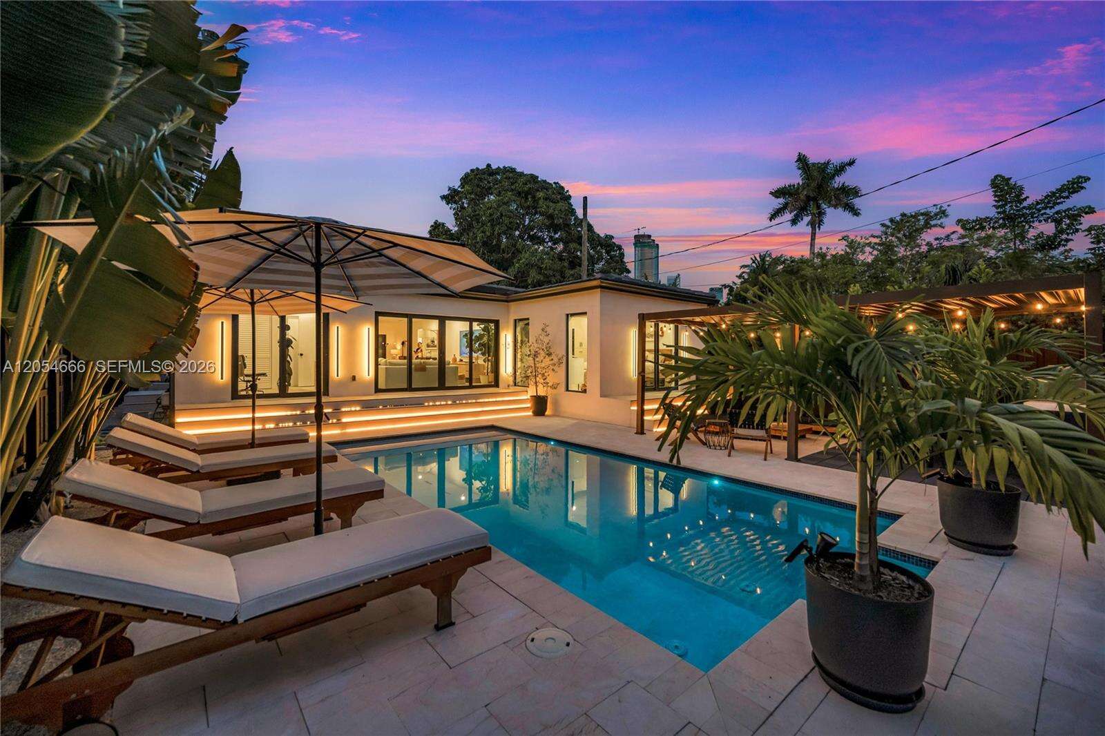 530 18th Ter, Miami, FL 33129 - For Sale photo 2