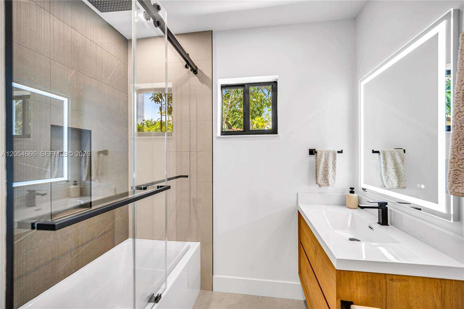 530 18th Ter, Miami, FL 33129 - For Sale photo 28