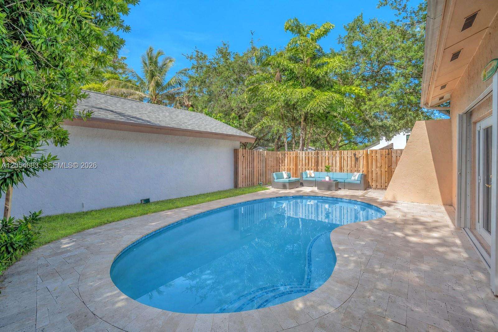 42 Birch Dr, Cooper City, FL 33026 - For Sale photo 1