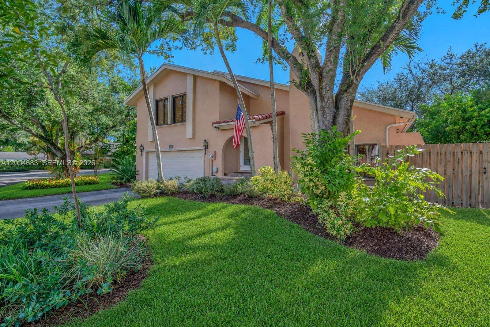 42 Birch Dr, Cooper City, FL 33026 - For Sale photo 4