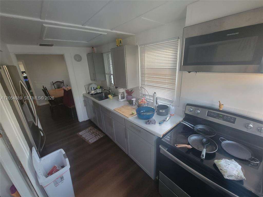 1711 Jackson St, Hollywood, FL 33020 - For Sale photo 2