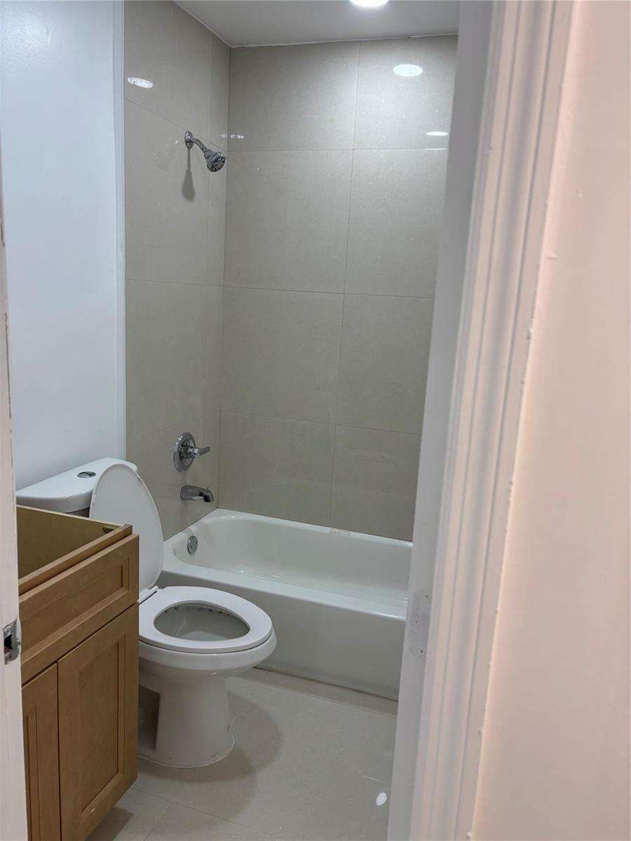 5635 Grant, Hollywood, FL 33021 - For Sale photo 7