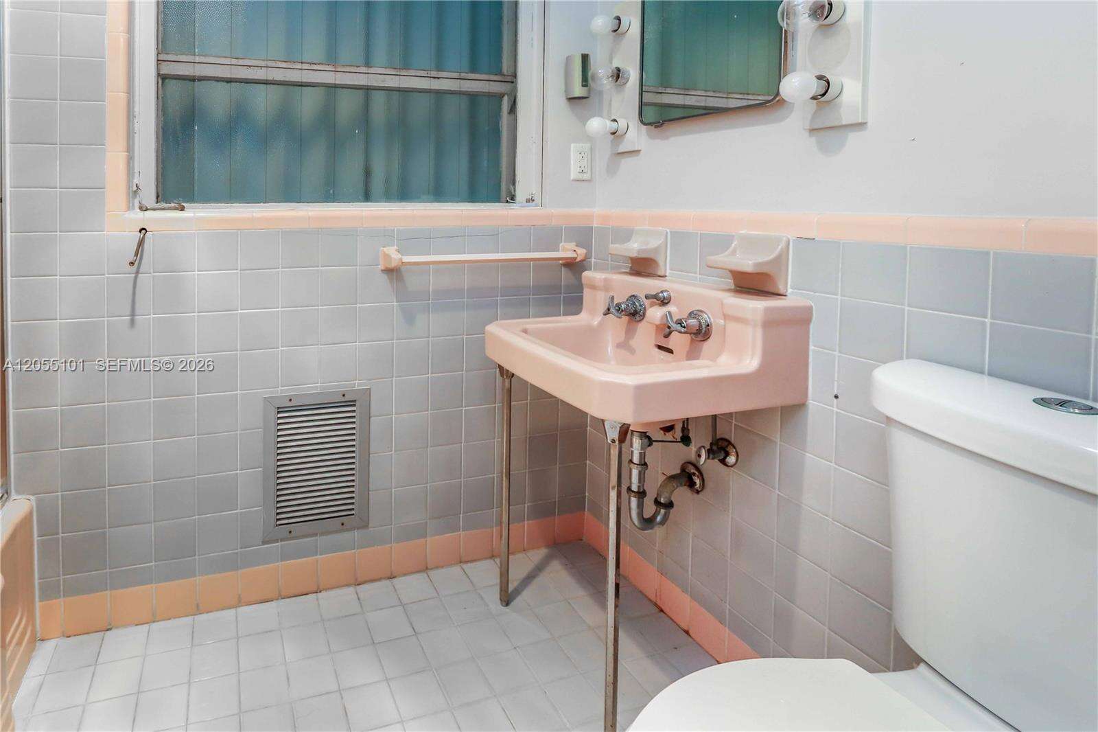 803 Southlake Dr, Hollywood, FL 33019 - For Sale photo 34