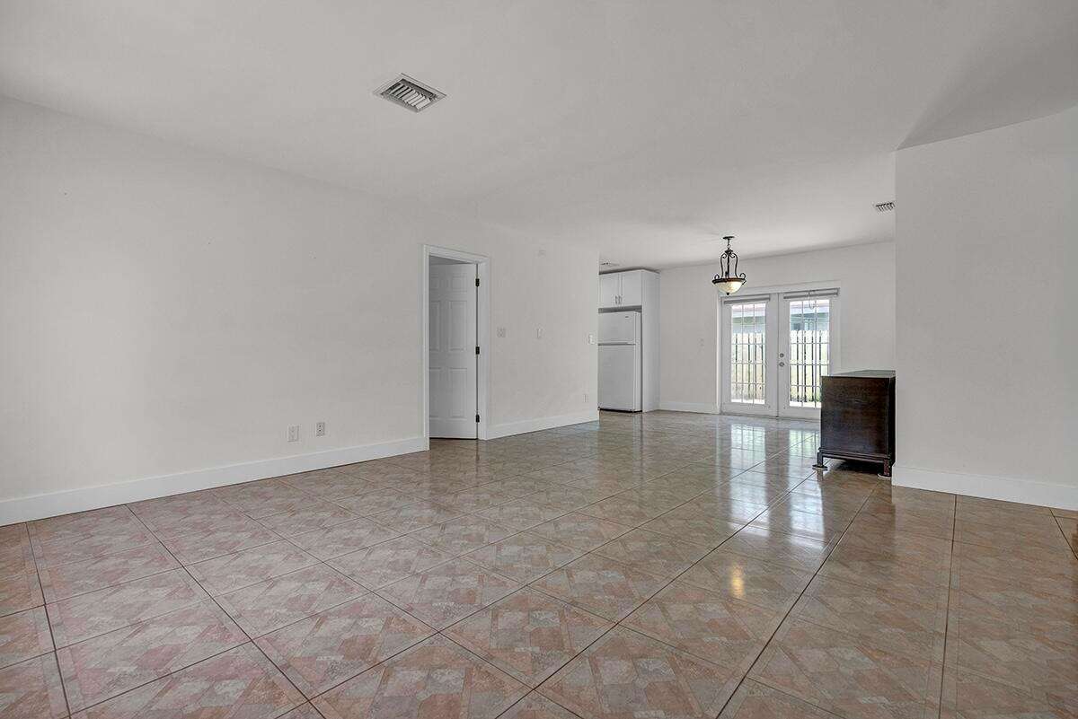 2100 57th, Hollywood, FL 33021 - For Sale photo 11