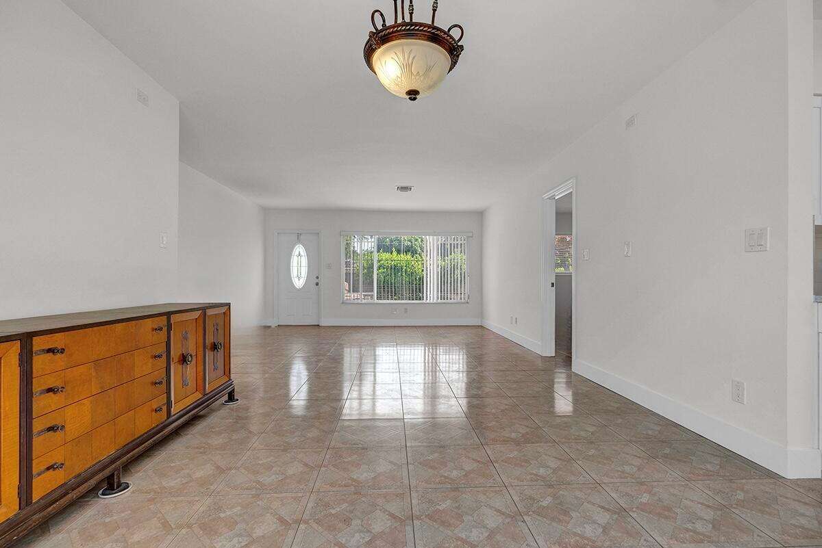 2100 57th, Hollywood, FL 33021 - For Sale photo 12