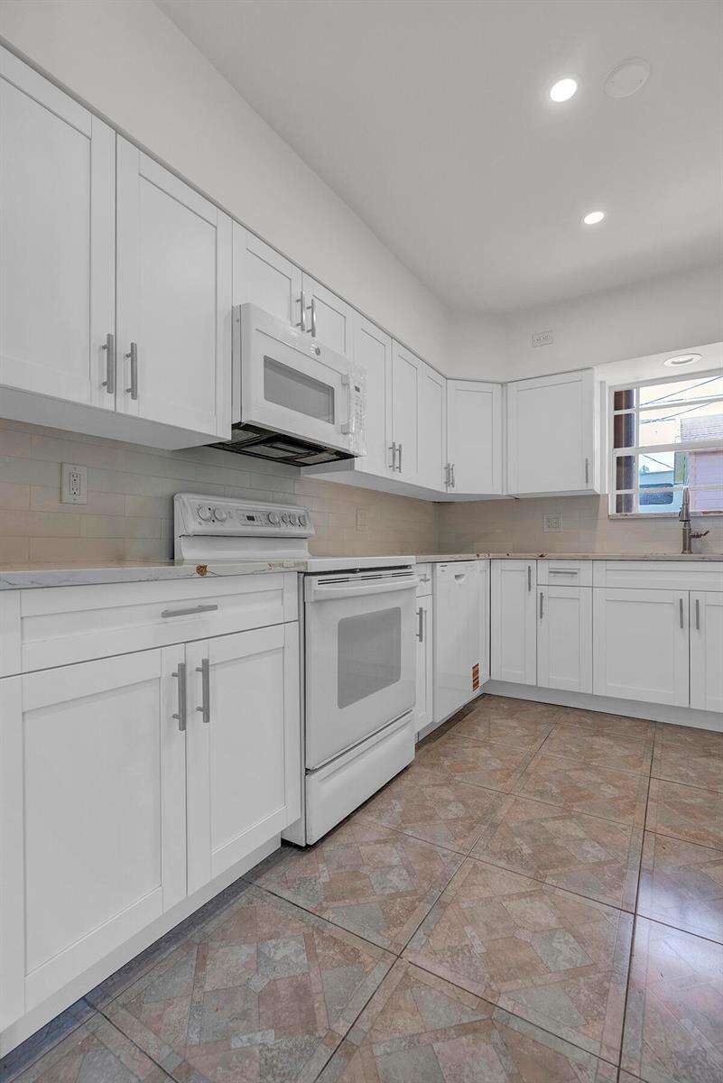 2100 57th, Hollywood, FL 33021 - For Sale photo 18