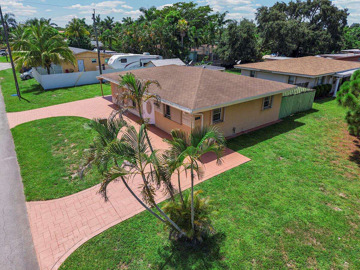 2100 57th, Hollywood, FL 33021 - For Sale photo 3