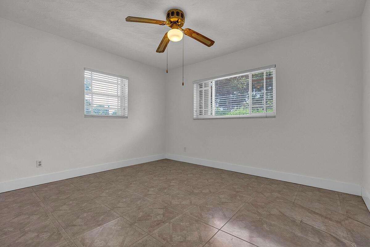 2100 57th, Hollywood, FL 33021 - For Sale photo 22