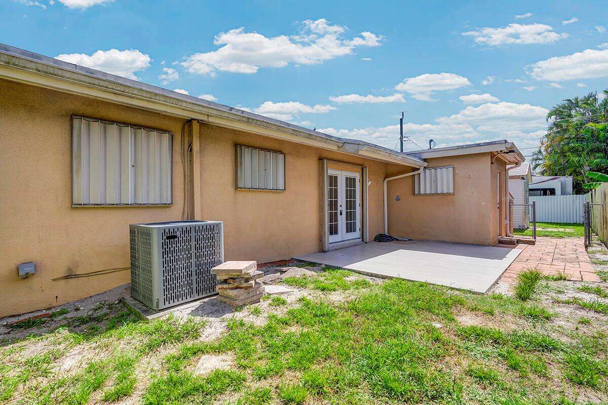 2100 57th, Hollywood, FL 33021 - For Sale photo 31