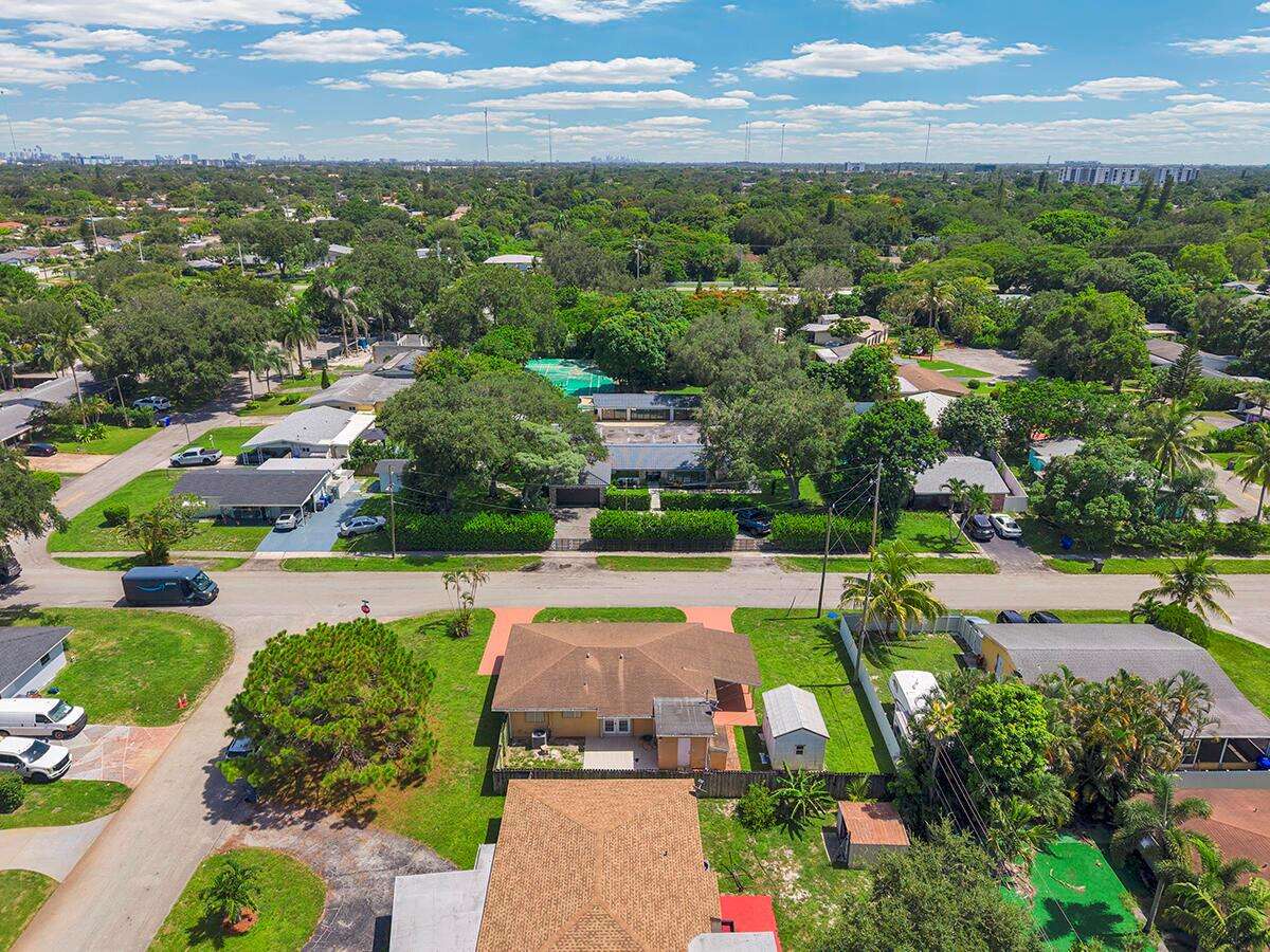 2100 57th, Hollywood, FL 33021 - For Sale photo 34