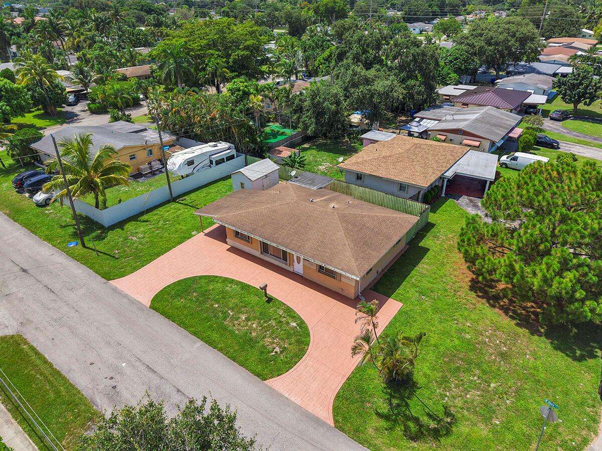 2100 57th, Hollywood, FL 33021 - For Sale photo 5