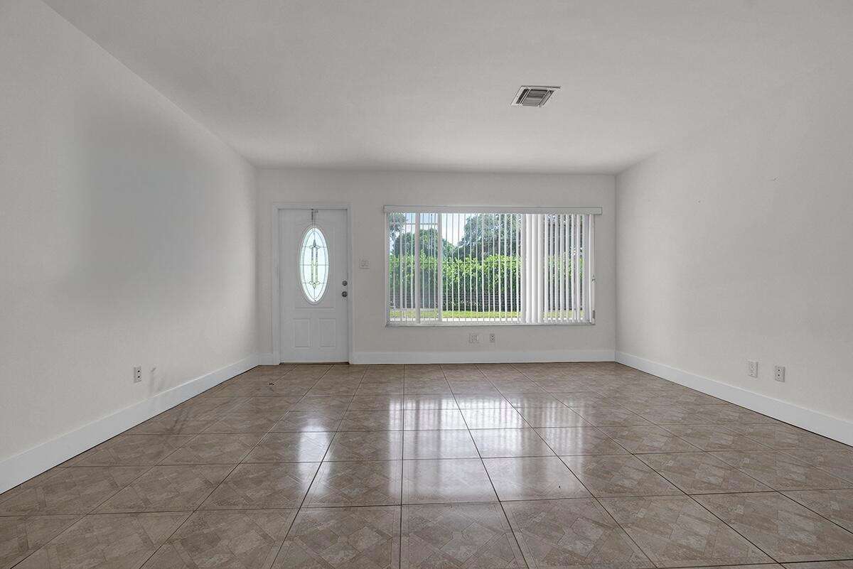 2100 57th, Hollywood, FL 33021 - For Sale photo 8