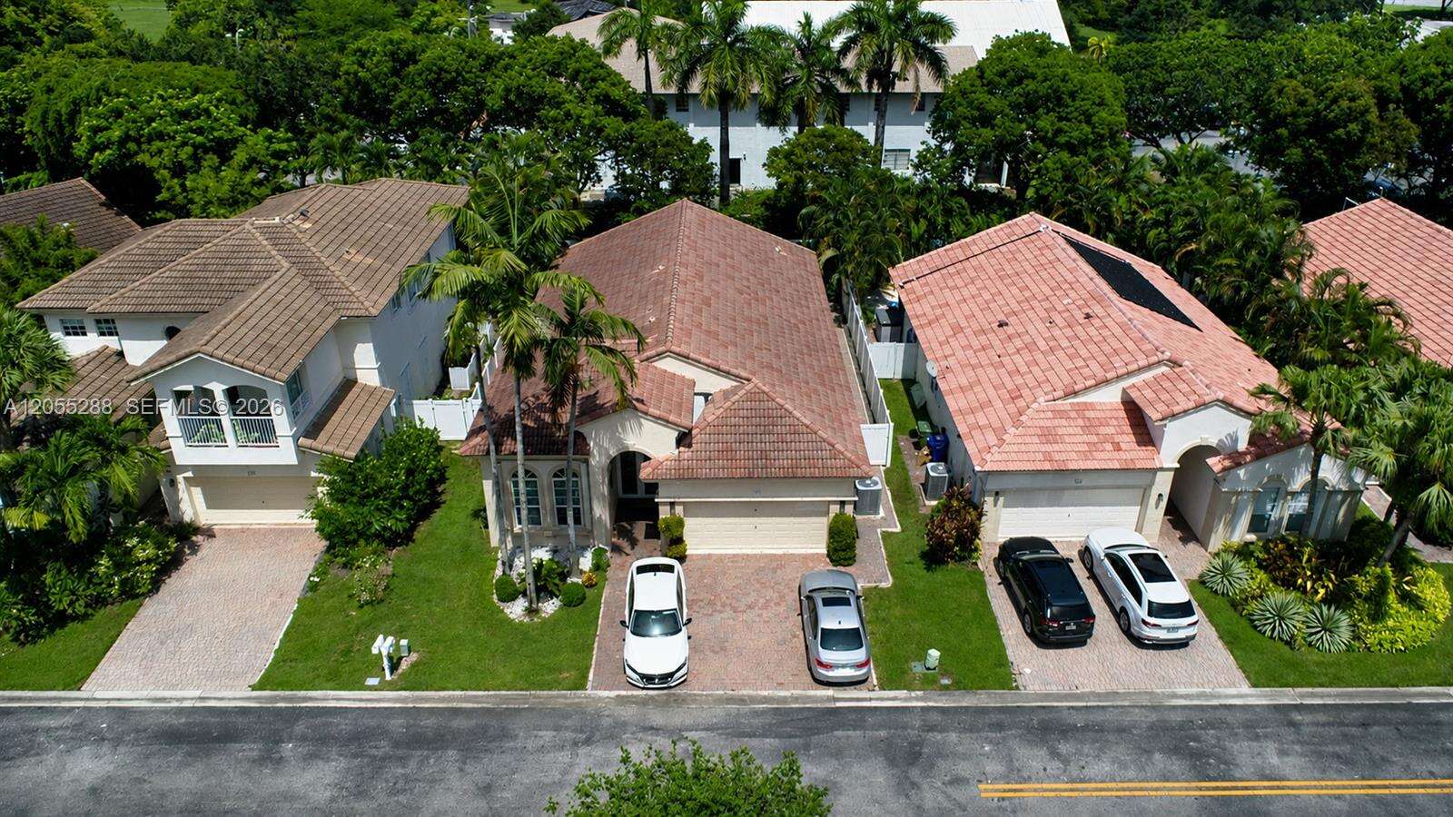 1773 72nd Way, Pembroke Pines, FL 33024 - For Sale photo 2
