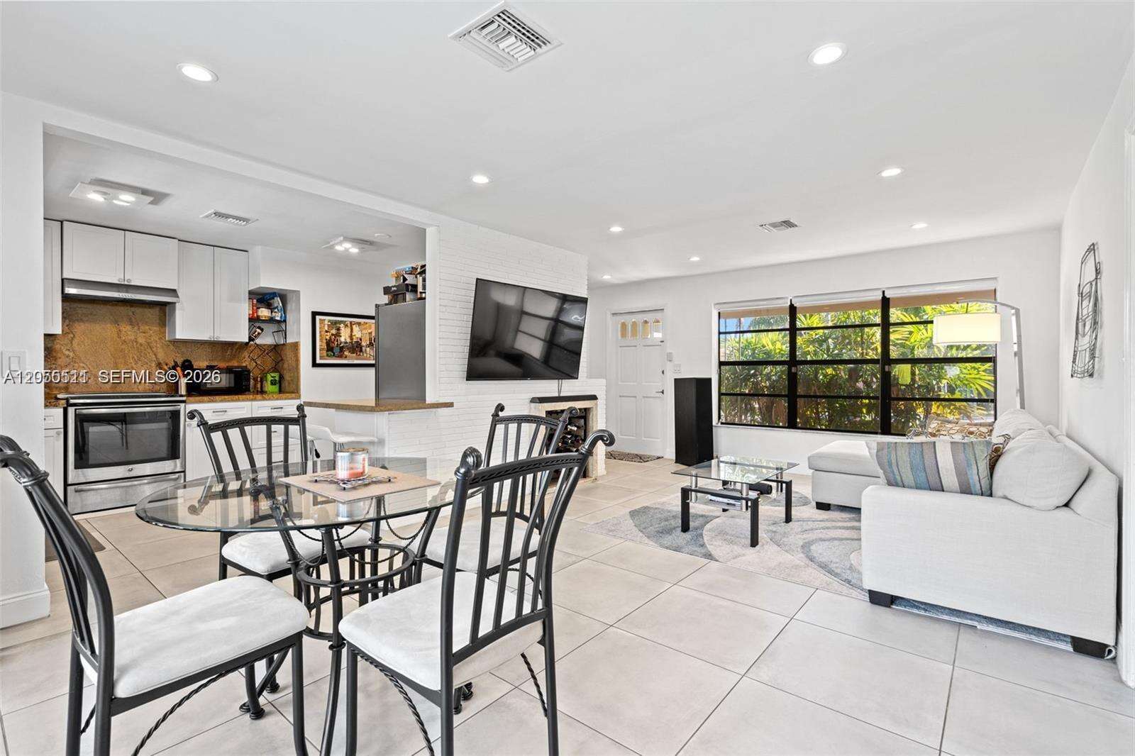 3035 Hayes St, Hollywood, FL 33021 - For Sale photo 13