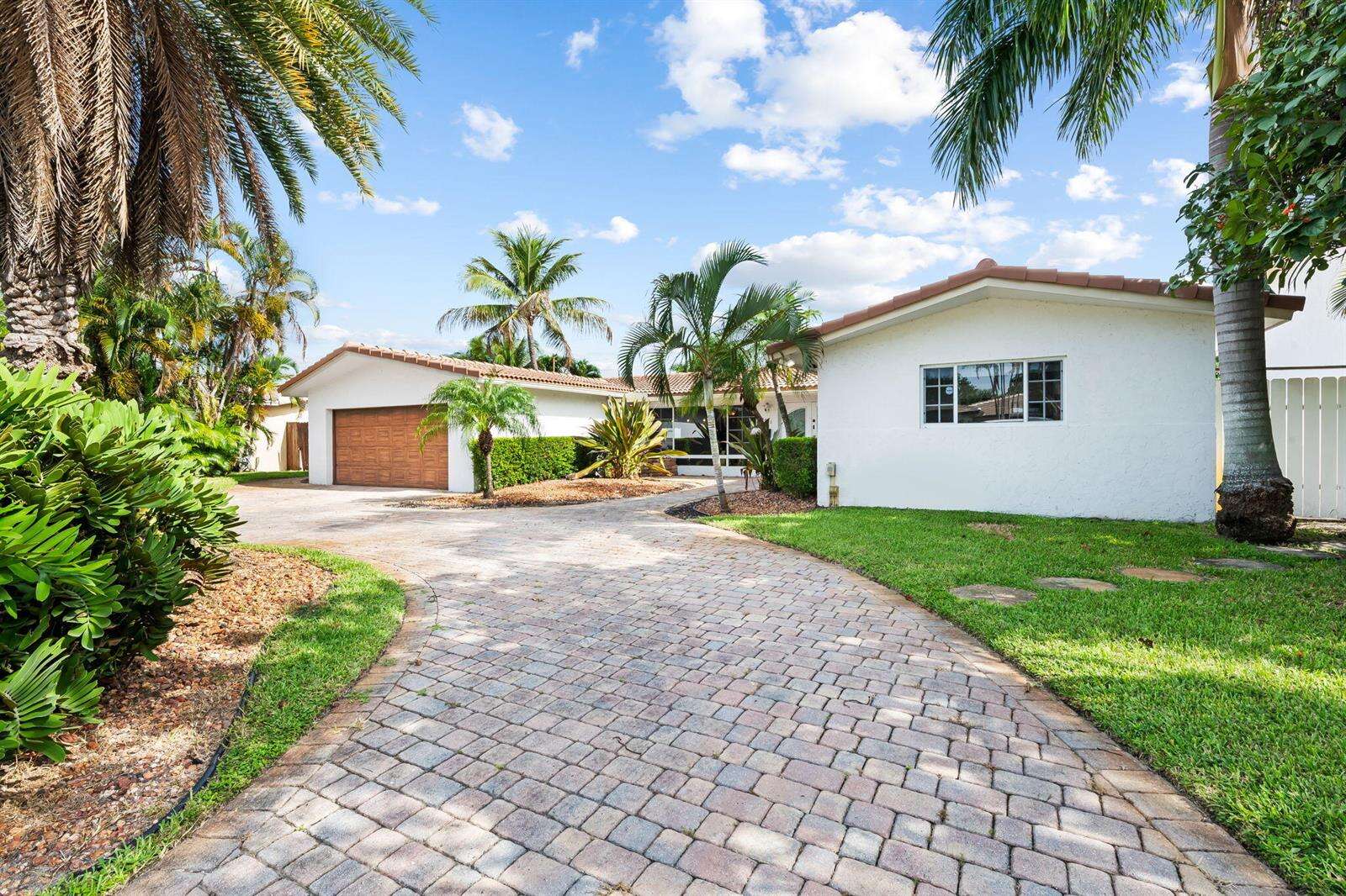 2011 55th, Fort Lauderdale, FL 33308 - For Sale photo 3
