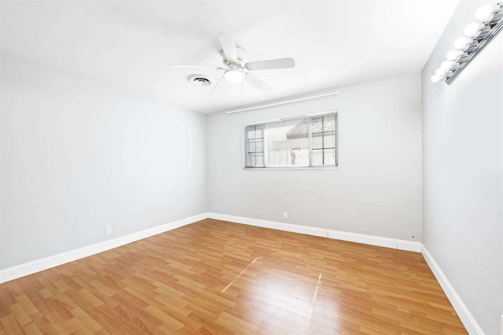 2011 55th, Fort Lauderdale, FL 33308 - For Sale photo 5