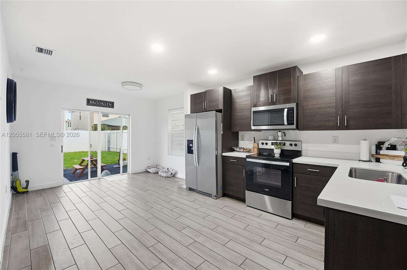 427 6th Ct, Florida City, FL 33034 - For Sale photo 6