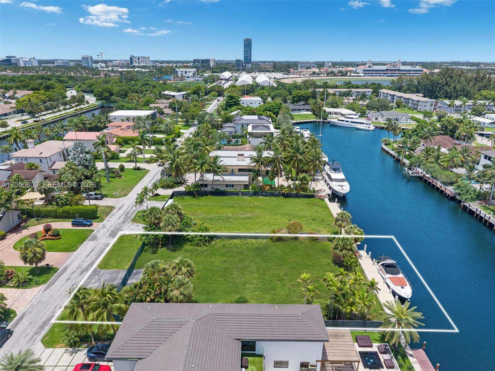 460 Holiday Dr, Hallandale Beach, FL 33009 - For Sale photo 4