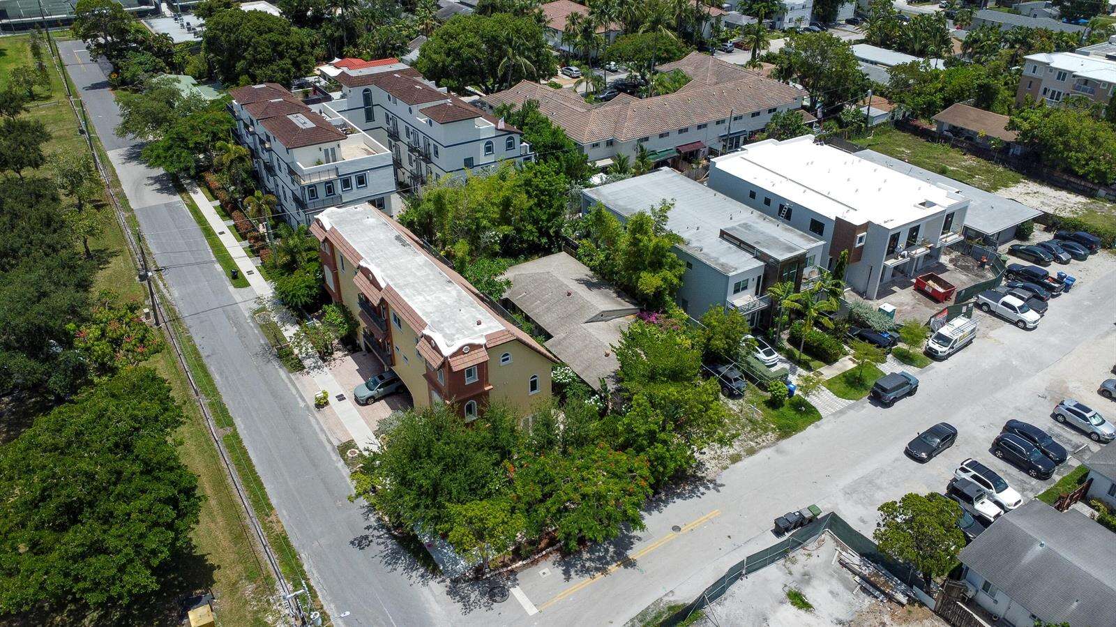 640 8th, Fort Lauderdale, FL 33304 - For Sale photo 6