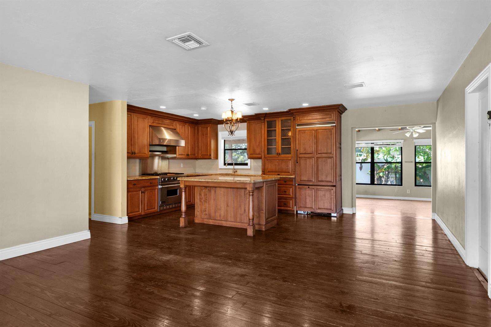 2020 52nd, Fort Lauderdale, FL 33308 - For Sale photo 4