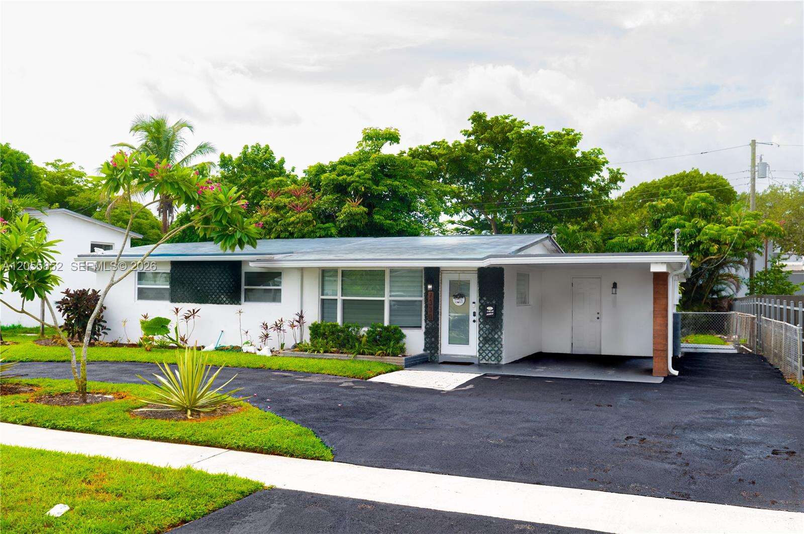 7330 1st Ct, Pembroke Pines, FL 33024 - For Sale photo 1