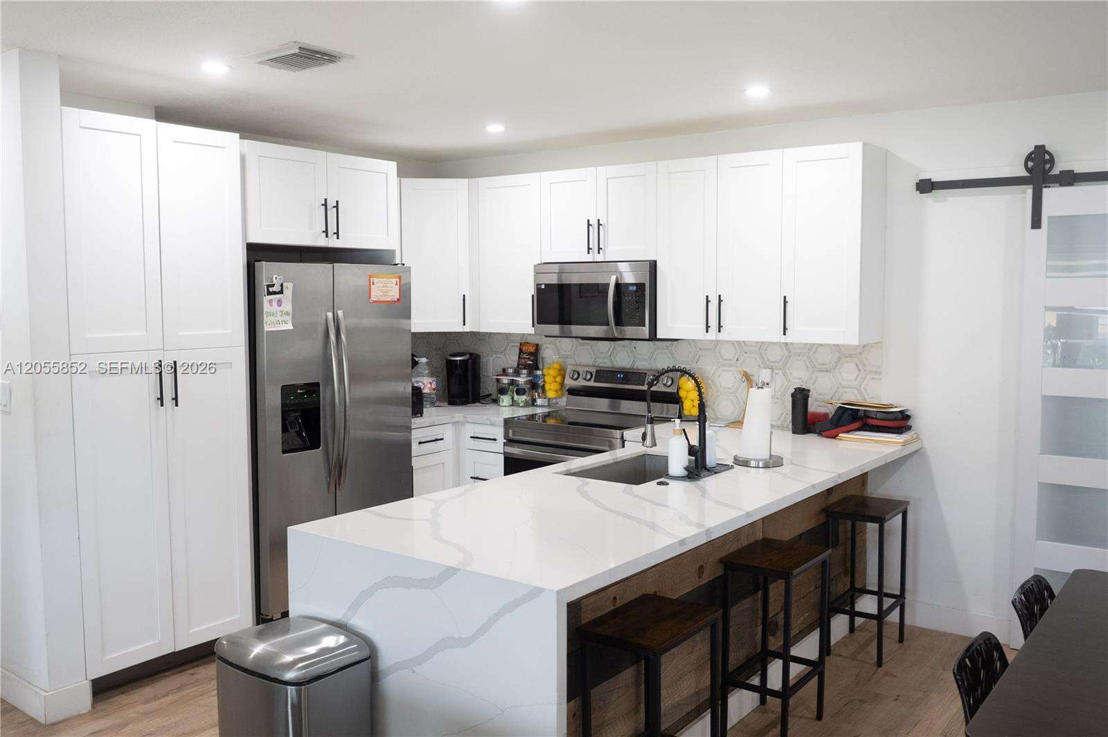 7330 1st Ct, Pembroke Pines, FL 33024 - For Sale photo 3
