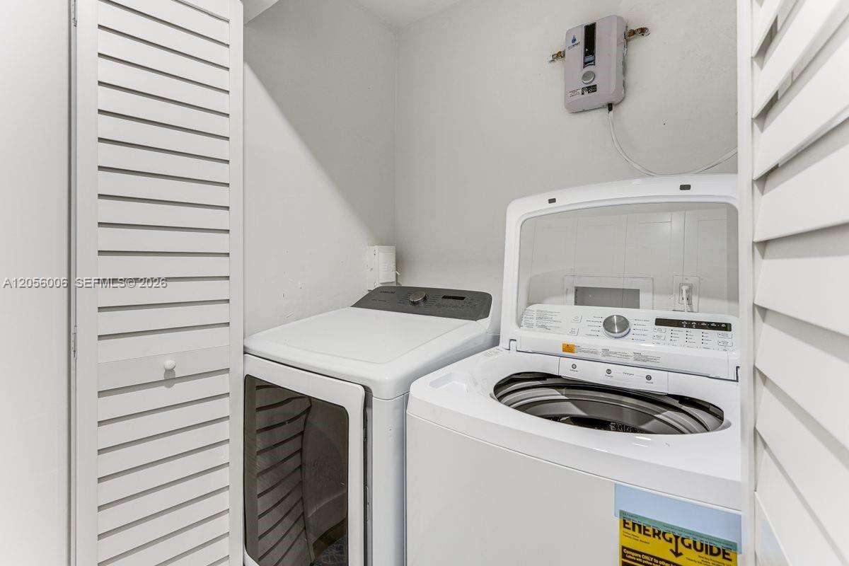 600 66th Ter, Hollywood, FL 33024 - For Sale photo 17