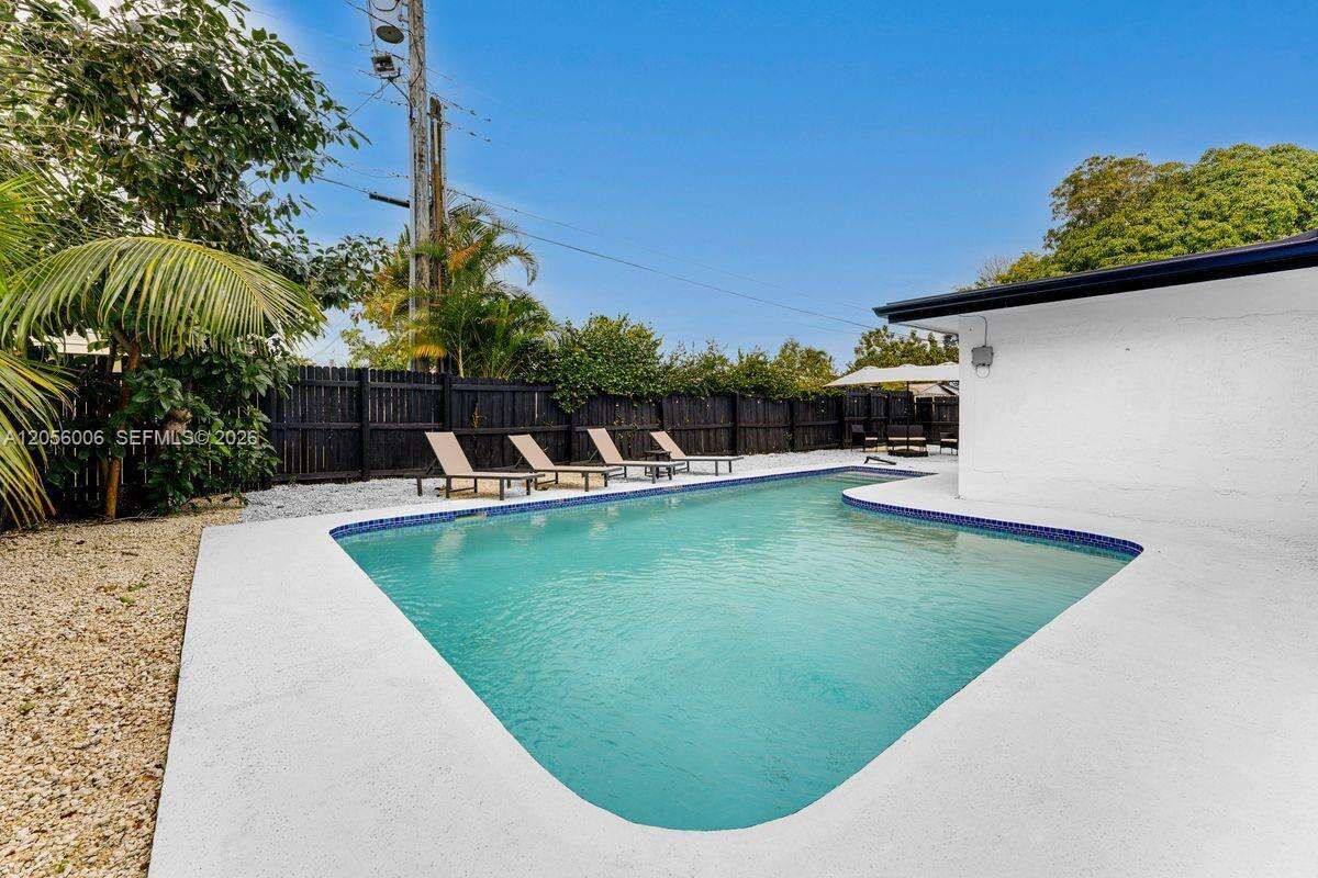 600 66th Ter, Hollywood, FL 33024 - For Sale photo 20