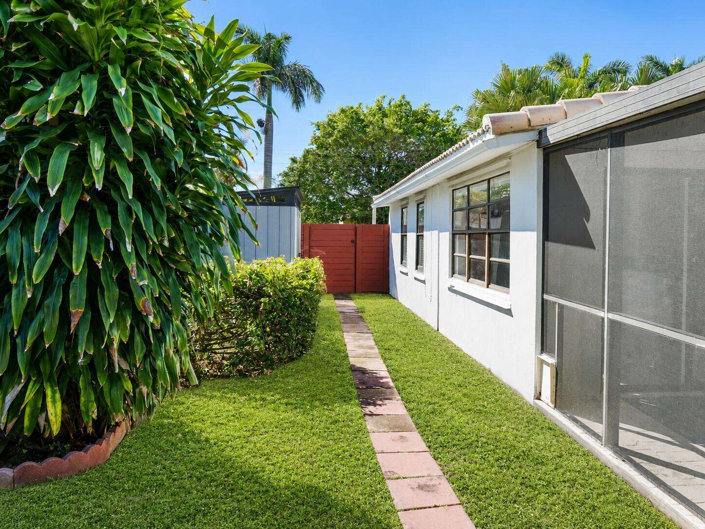 819 2nd, Hallandale Beach, FL 33009 - For Sale photo 14