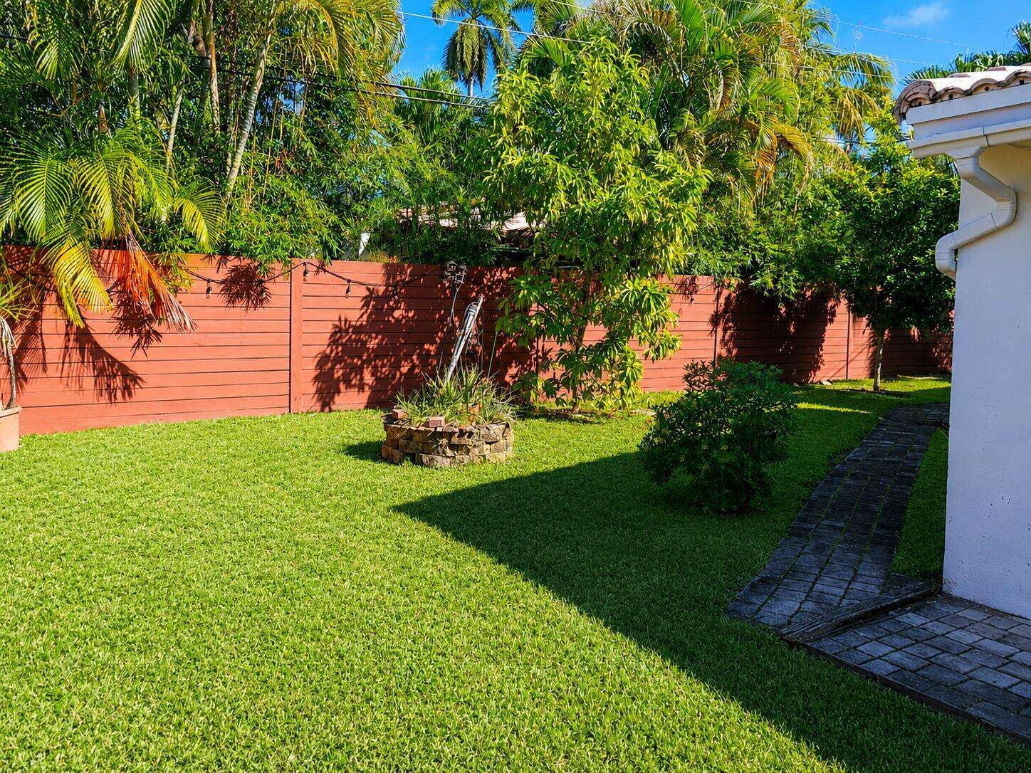 819 2nd, Hallandale Beach, FL 33009 - For Sale photo 28