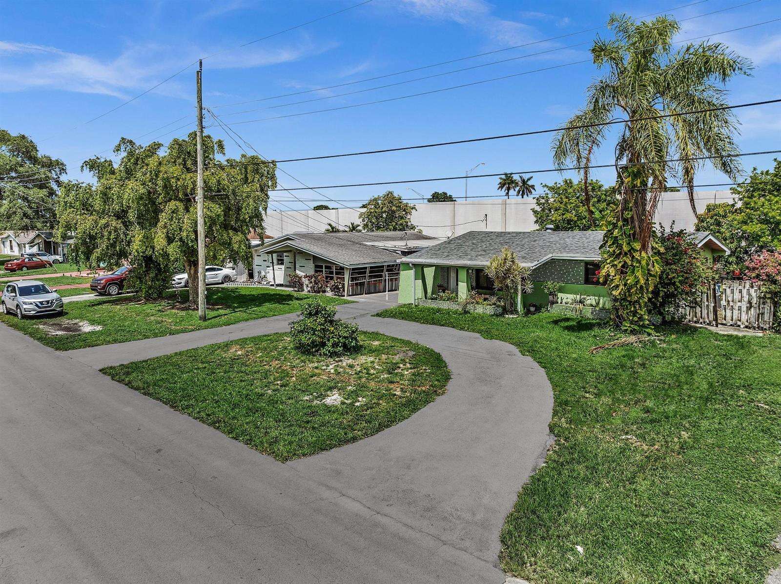 2131 Acapulco, Miramar, FL 33023 - For Sale photo 2