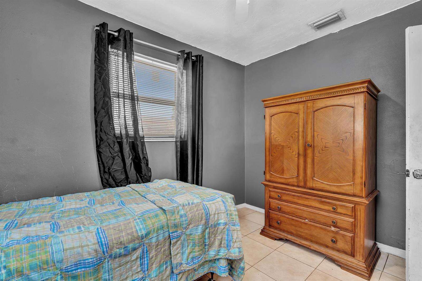 2131 Acapulco, Miramar, FL 33023 - For Sale photo 13