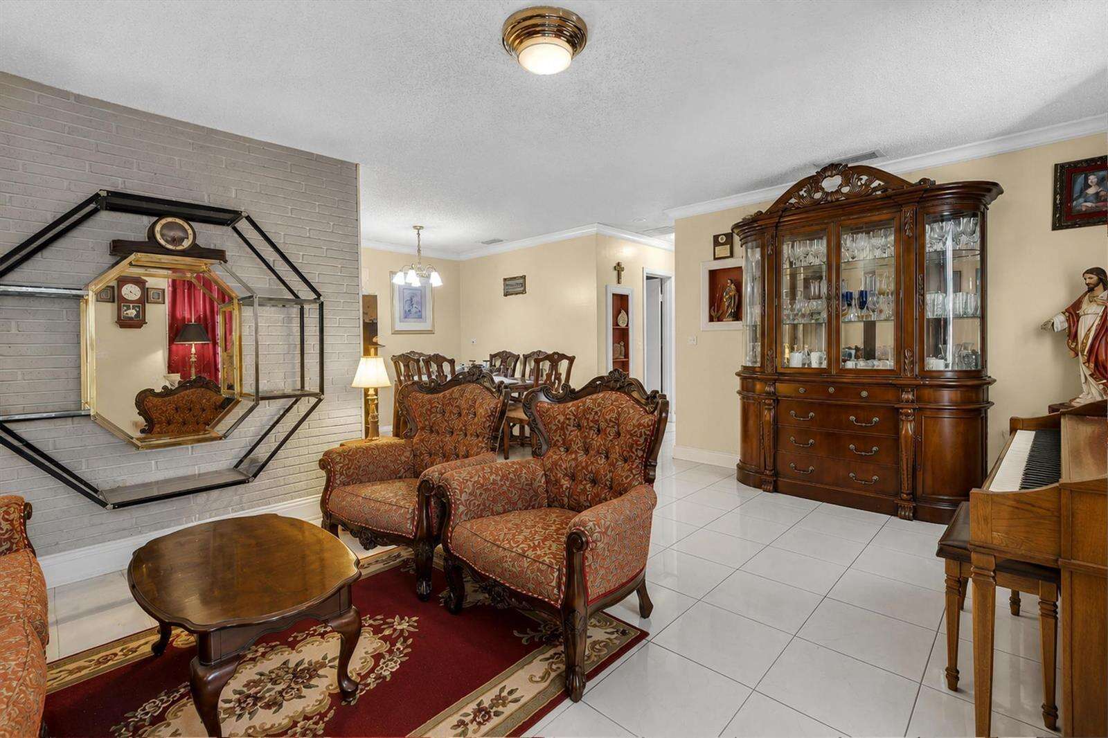 2131 Acapulco, Miramar, FL 33023 - For Sale photo 3