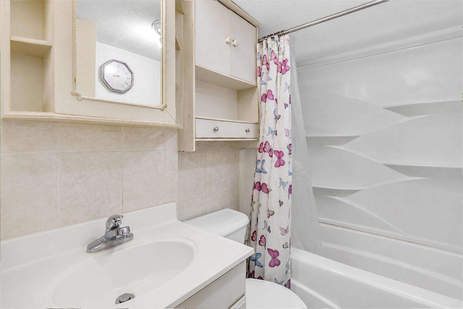 2131 Acapulco, Miramar, FL 33023 - For Sale photo 21