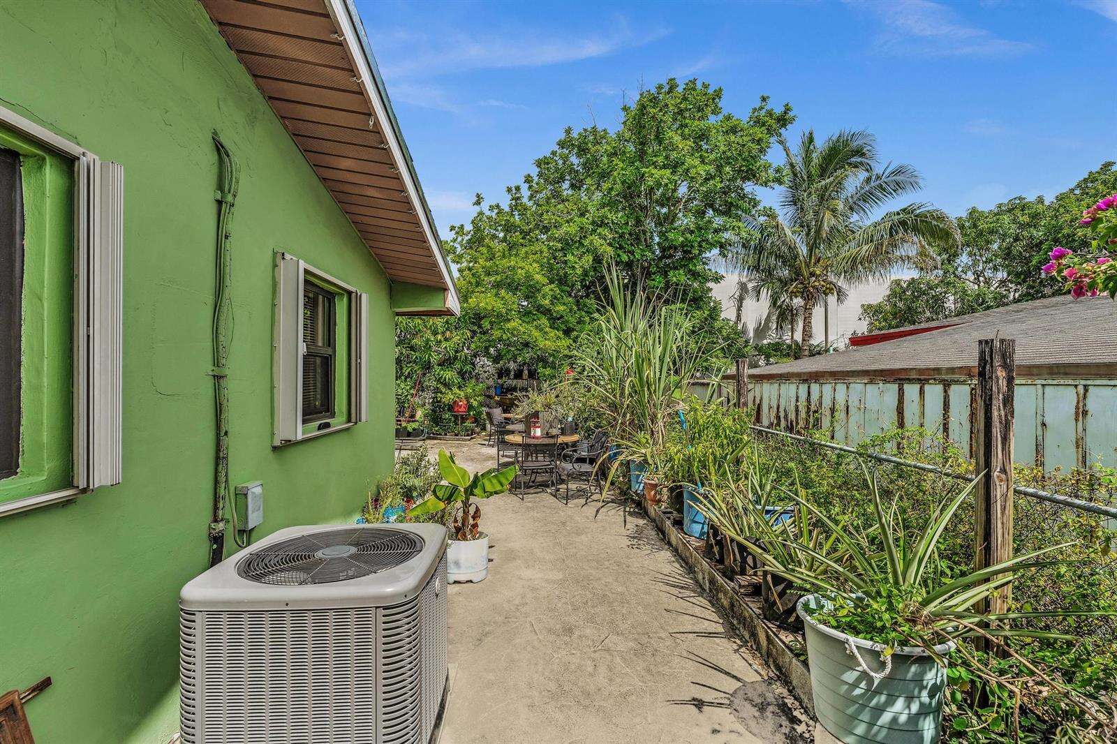 2131 Acapulco, Miramar, FL 33023 - For Sale photo 28