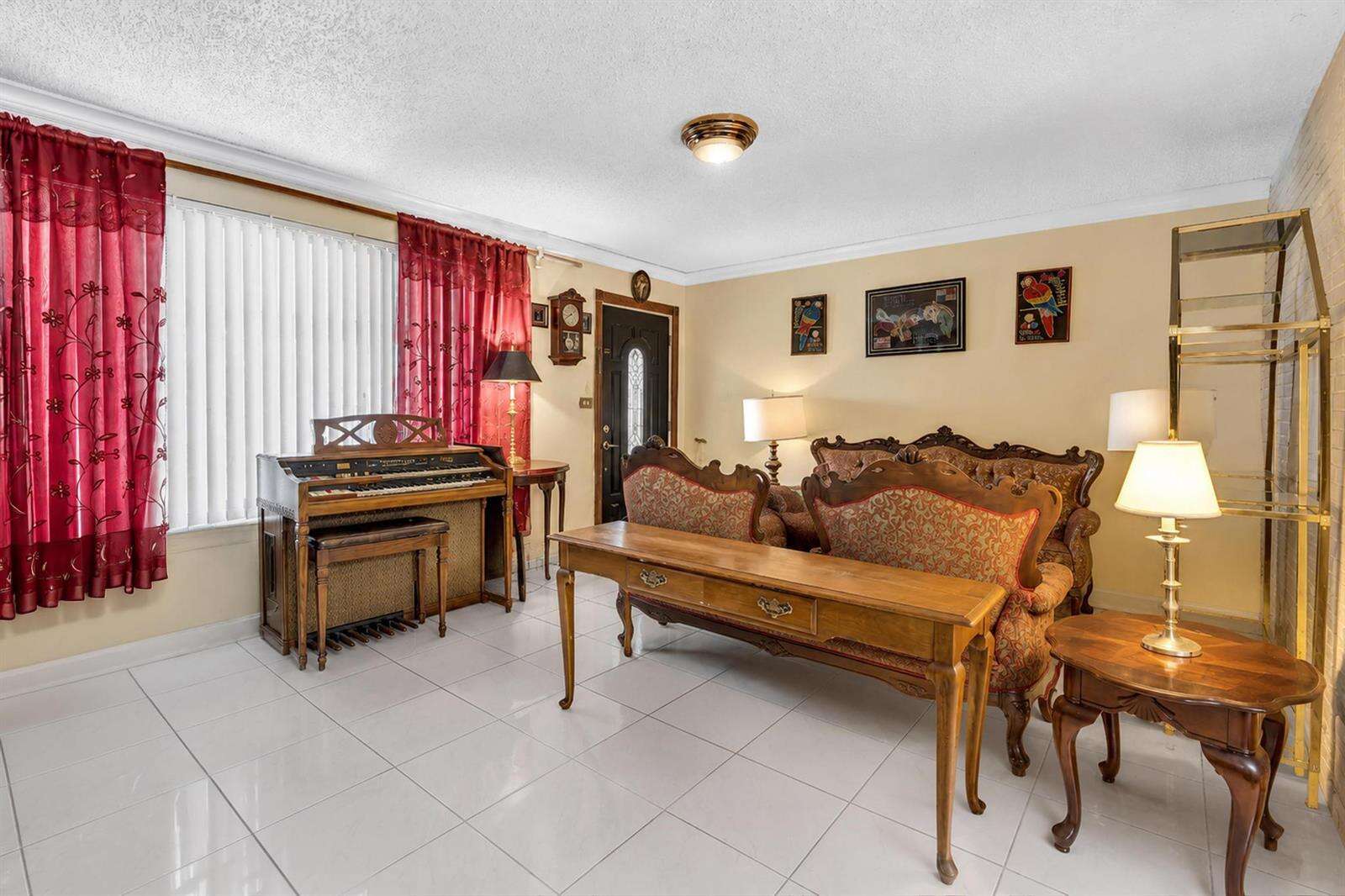 2131 Acapulco, Miramar, FL 33023 - For Sale photo 4