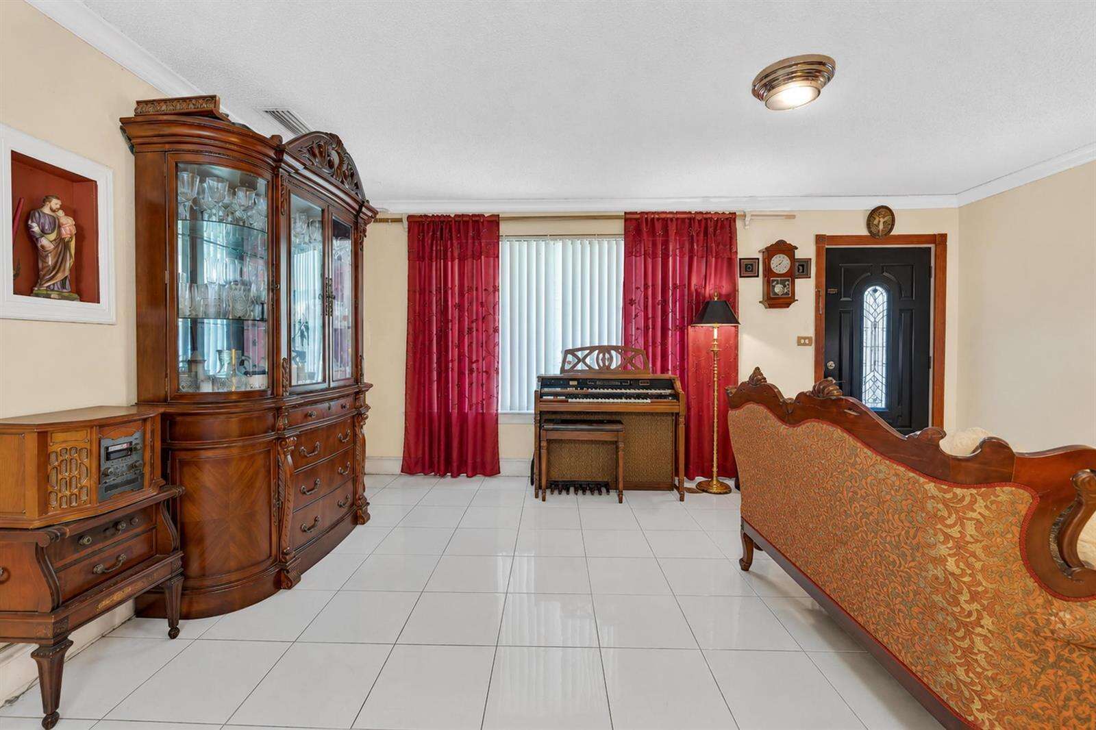 2131 Acapulco, Miramar, FL 33023 - For Sale photo 8