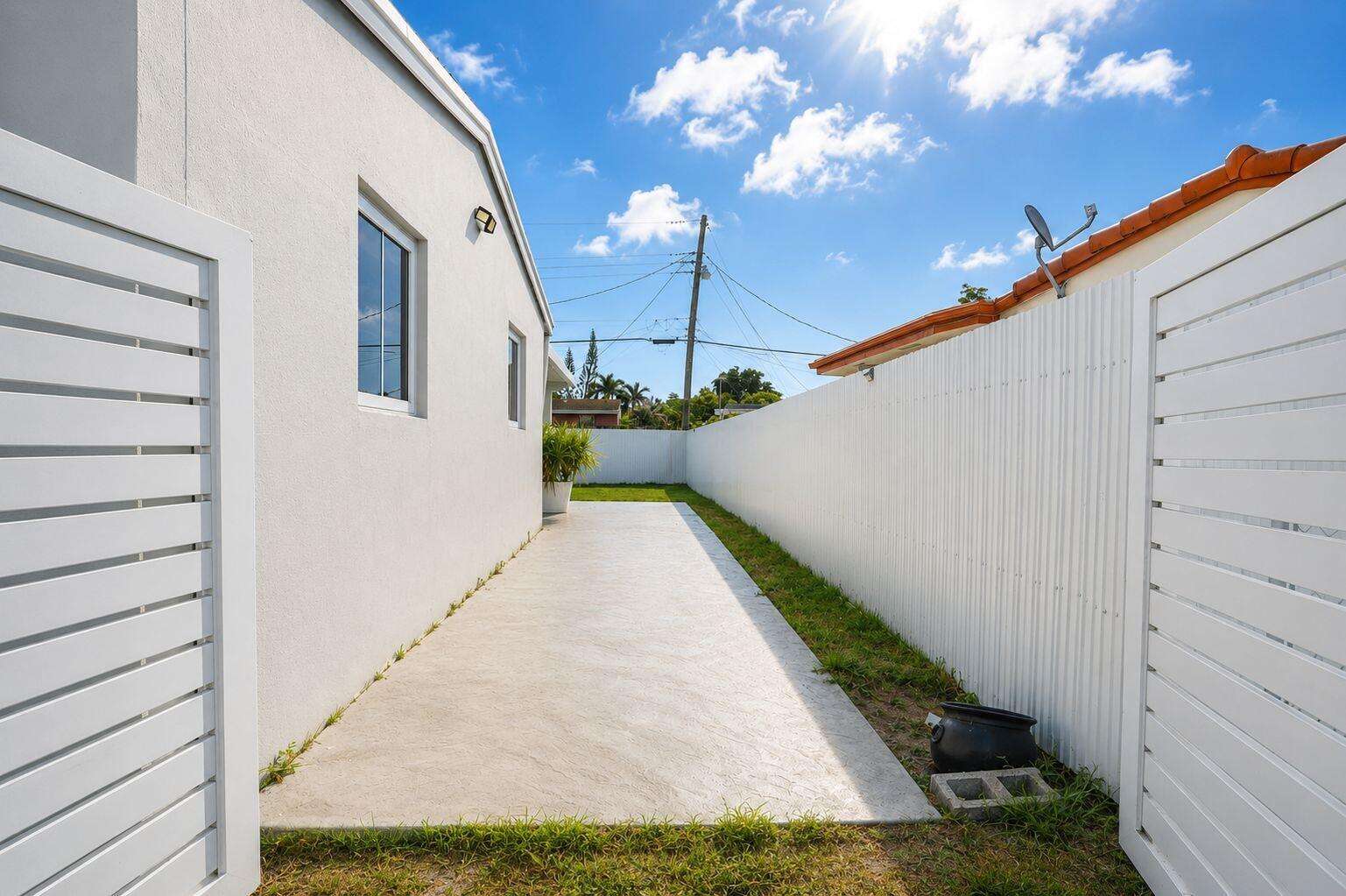 511 69th, Hollywood, FL 33024 - For Sale photo 12
