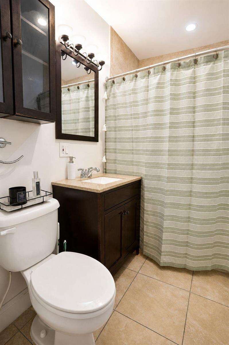 511 69th, Hollywood, FL 33024 - For Sale photo 17