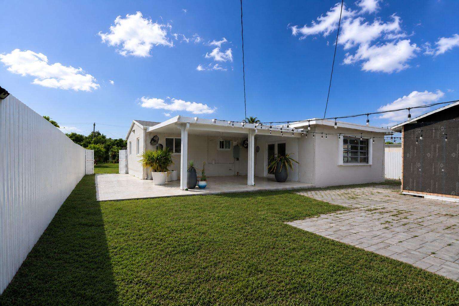 511 69th, Hollywood, FL 33024 - For Sale photo 3