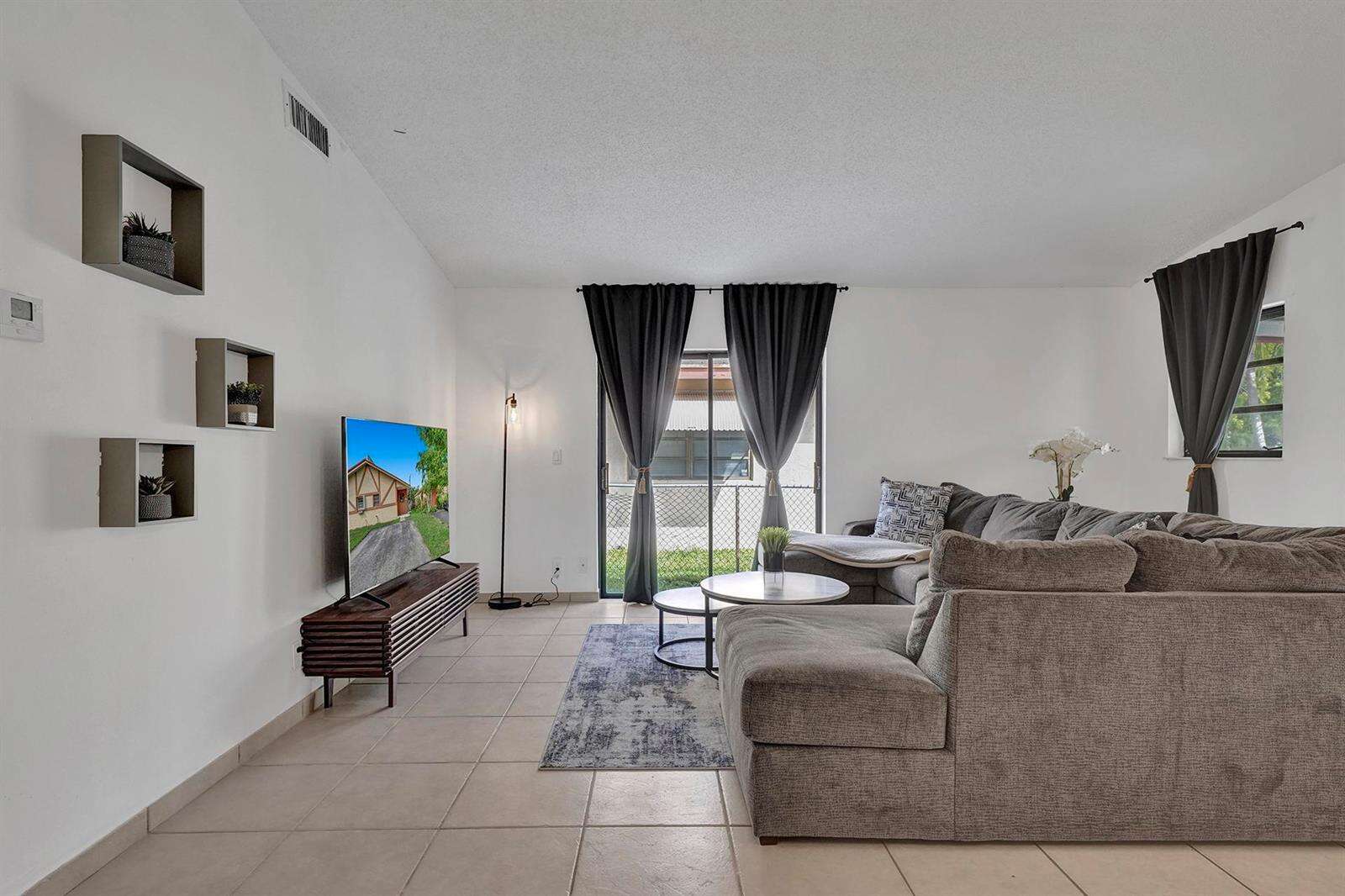 1115 1st, Hallandale Beach, FL 33009 - For Sale photo 24