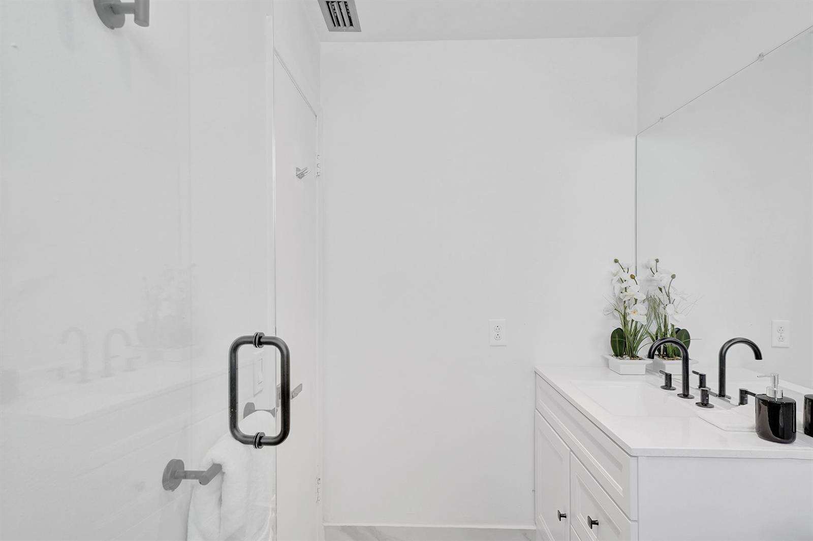 1115 1st, Hallandale Beach, FL 33009 - For Sale photo 9
